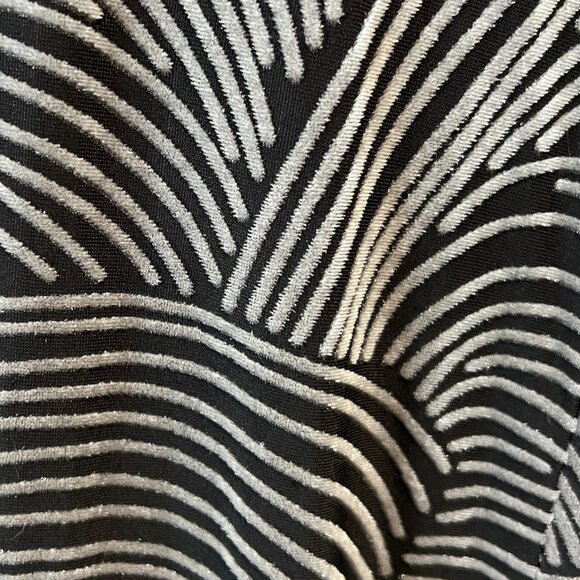 Long black and gray devore velvet skirt - Picture 6 of 7